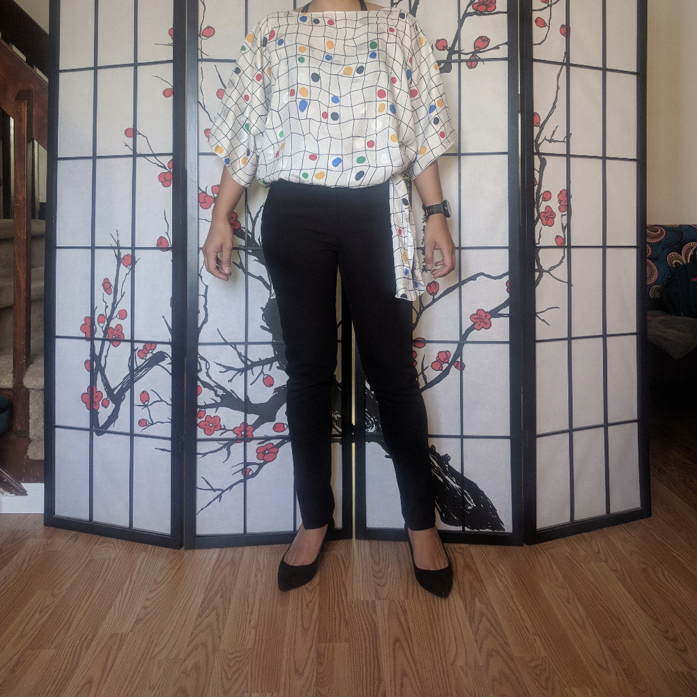 Graphic Top With Bottom Tie Loop Belt - image 1